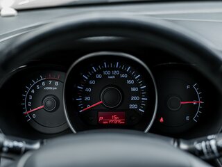 2015 Kia Rio 6-speed III, белый, 744000 рублей, вид 5