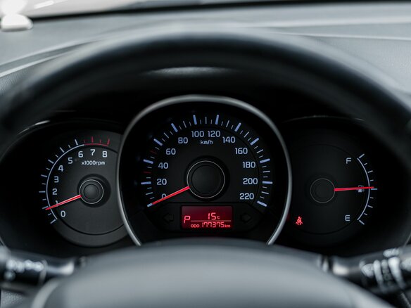 2015 Kia Rio 6-speed III, белый - вид 4