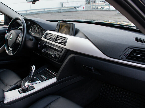 2013 BMW 3 серии 320i VI (F3x), чёрный, 1359000 рублей - вид 13