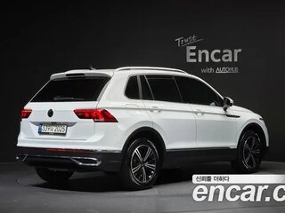 2022 Volkswagen Tiguan Allspace II Рестайлинг, белый, 3420000 рублей, вид 3