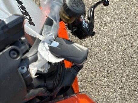 2023 KTM 1290 Super Duke R Evo, оранжевый, 1590000 рублей, вид 2