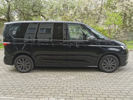 2023 Volkswagen Multivan T7, чёрный, 4200000 рублей, вид 4