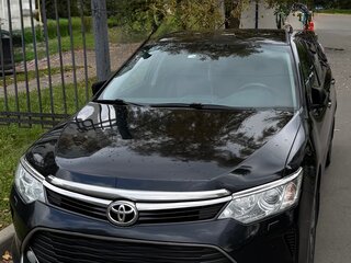 2016 Toyota Camry VII (XV50) Рестайлинг, чёрный, 2150000 рублей, вид 3