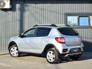 2015 Renault Sandero Stepway II, серый, 499999 рублей, вид 4