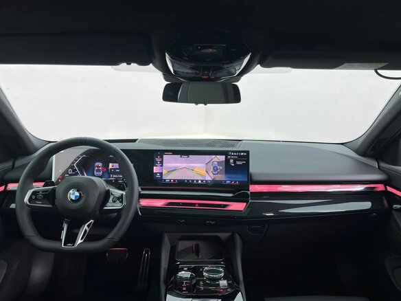 2026 BMW 5 серии 530i xDrive VIII (G60/G61/G68), серый - вид 4