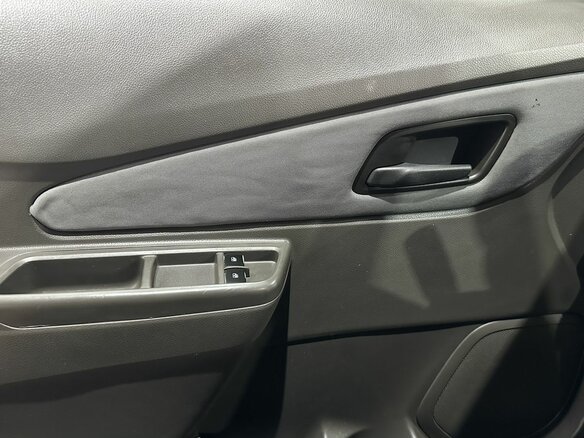 2013 Chevrolet Cobalt II, чёрный, 495000 рублей - вид 15