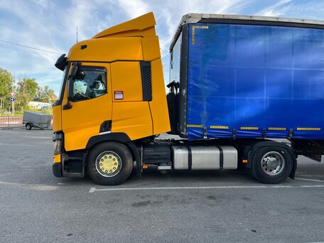 2018 Renault T-Series, жёлтый, 6500000 рублей, вид 3