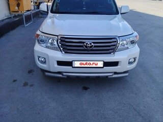 2013 Toyota Land Cruiser 200 Series Рестайлинг 1, белый, 3650000 рублей, вид 1
