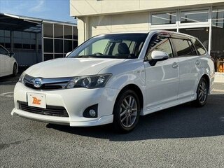 2015 Toyota Corolla Fielder XI (E160, E170, E180), белый, 1300000 рублей, вид 1
