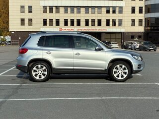 2013 Volkswagen Tiguan I Рестайлинг, серебристый, 1339000 рублей, вид 4