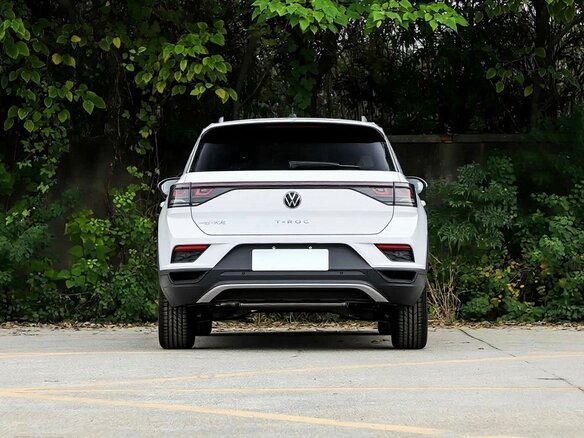2026 Volkswagen T-Roc I Рестайлинг, белый, 2400000 рублей - вид 5