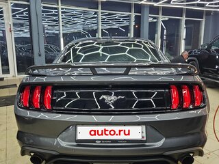 2022 Ford Mustang VI Рестайлинг, серебристый, 3150000 рублей, вид 4