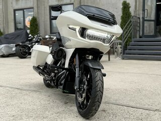 2024 Harley-Davidson CVO Road Glide ST, белый, 5750000 рублей, вид 2