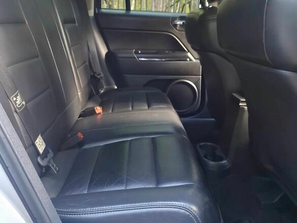 2011 Jeep Compass I Рестайлинг, серебристый, 990000 рублей - вид 19