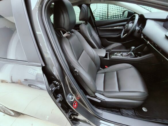 2023 Mazda 3 Axela IV (BP), серый, 1590000 рублей - вид 7