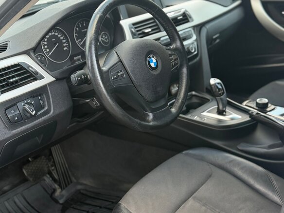 2016 BMW 3 серии 320i VI (F3x) Рестайлинг, белый, 1600000 рублей - вид 8