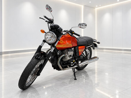 2011 Moto Guzzi V 7, золотистый, 455913 рублей, вид 3