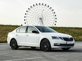 2017 Skoda Octavia III (A7) Рестайлинг, белый, 1850000 рублей, вид 5