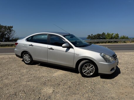 2014 Nissan Almera III (G15), серебристый, вид 3