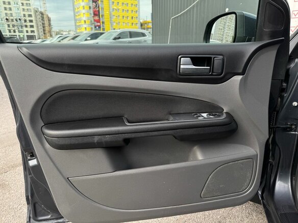 2010 Ford Focus II Рестайлинг, серый, 560000 рублей - вид 7