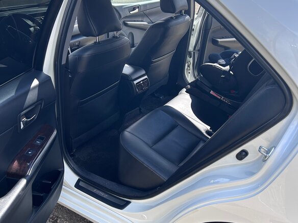 2015 Toyota Camry VII (XV50) Рестайлинг, белый - вид 13