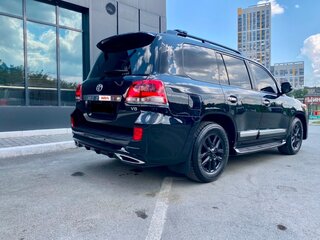 2012 Toyota Land Cruiser 200 Series Рестайлинг 1, чёрный, 4399000 рублей, вид 1