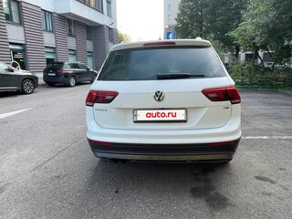 2017 Volkswagen Tiguan II, белый, 1910000 рублей, вид 4