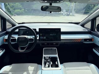 2023 Aion Y Plus 64 kWh, голубой, 1340000 рублей, вид 5