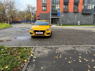 2019 Hyundai Solaris II, жёлтый, 771000 рублей, вид 2