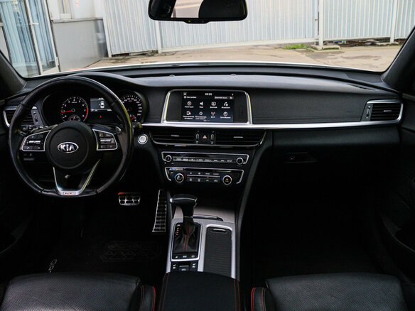 2018 Kia Optima IV Рестайлинг, белый, 1770000 рублей - вид 8