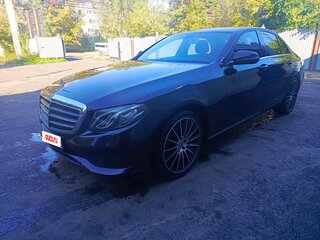 2018 Mercedes-Benz E-Класс 200 V (W213, S213, C238), чёрный, 1735000 рублей, вид 1