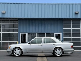 1993 Mercedes-Benz E-Класс 500 I (W124), серебристый, 25500000 рублей, вид 3