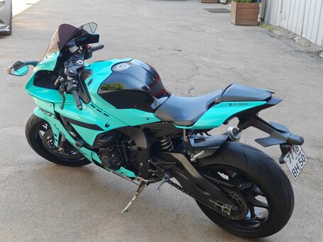 2019 Yamaha YZF-R1, чёрный, 1490000 рублей, вид 3