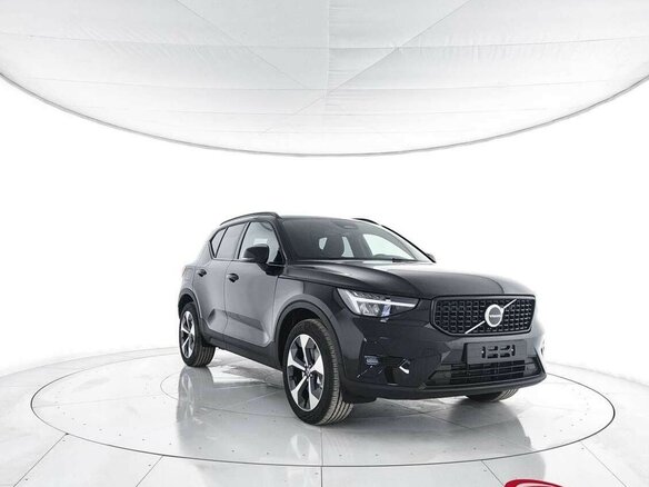 2026 Volvo XC40 I Рестайлинг, чёрный, 4670000 рублей - вид 1