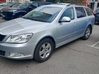 2010 Skoda Octavia II (A5) Рестайлинг, серый, 650000 рублей, вид 1