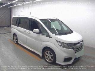 2017 Honda Stepwgn Spada V Рестайлинг, белый, 1510000 рублей, вид 1