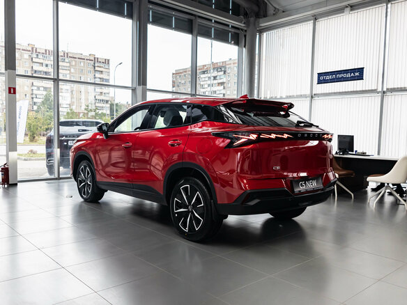 2026 Omoda C5 I Рестайлинг, красный, 2399000 рублей - вид 6