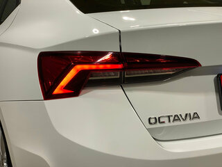 2021 Skoda Octavia IV (A8), белый, 2449000 рублей, вид 4