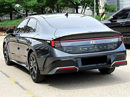 2023 Hyundai Sonata VIII (DN8) Рестайлинг, чёрный, 2810010 рублей, вид 4