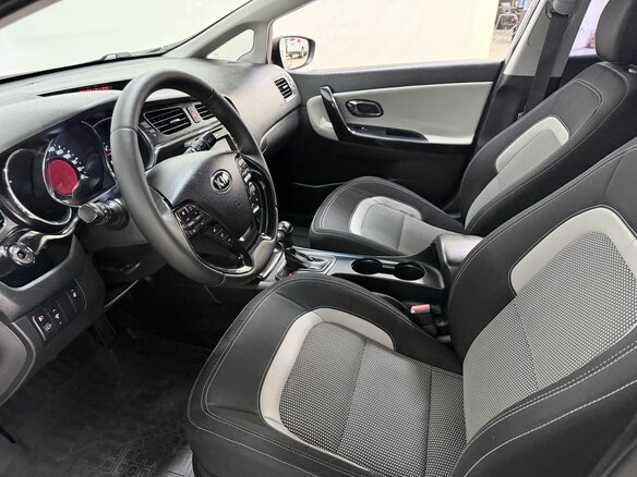 2013 Kia Ceed II, коричневый, 999000 рублей - вид 11