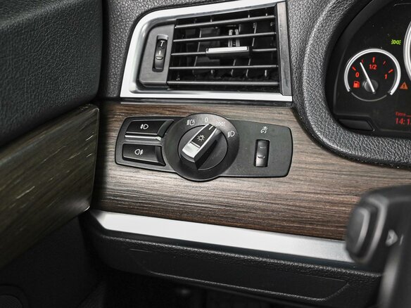 2012 BMW 5 серии Gran Turismo 535i xDrive VI (F10/F11/F07), белый, 2479000 рублей - вид 22