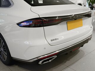 2026 Geely Emgrand III, белый, 1843000 рублей, вид 4