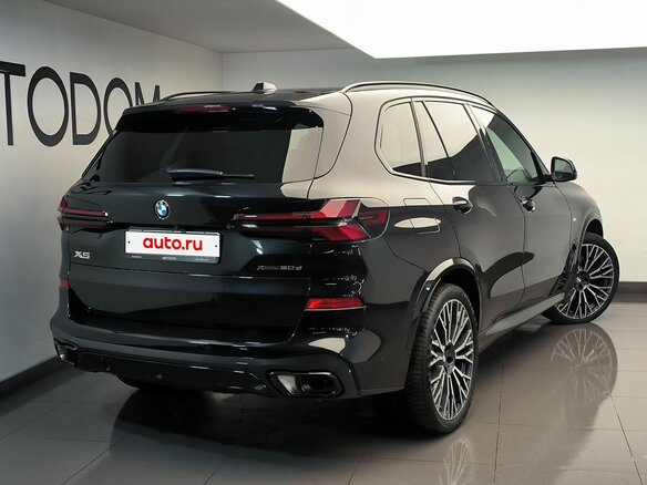 2026 BMW X5 30d IV (G05/G18) Рестайлинг, чёрный, 16100000 рублей - вид 3
