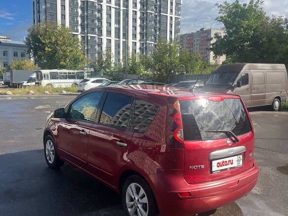 2010 Nissan Note I Рестайлинг, красный, 690000 рублей - вид 5