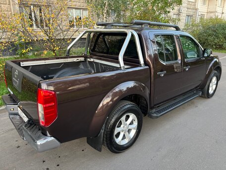 2010 Nissan Navara (Frontier) III (D40) Рестайлинг, серый, 2120000 рублей, вид 4