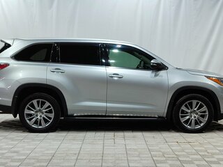 2015 Toyota Highlander III (XU50), серебристый, 3100000 рублей, вид 4