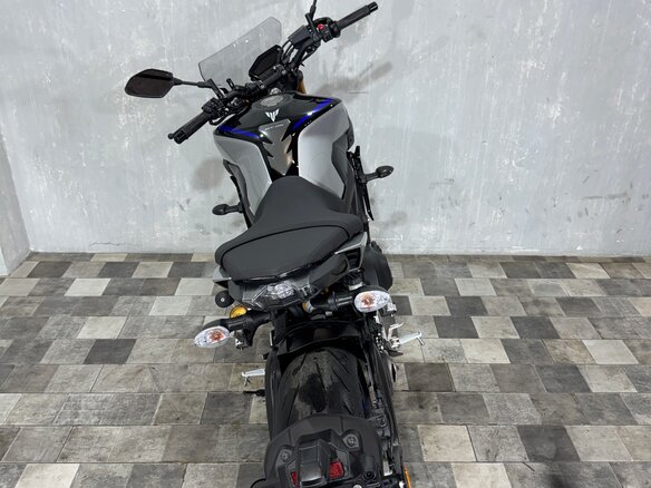 2018 Yamaha MT-09 (FZ-09), серый, 915000 рублей - вид 11
