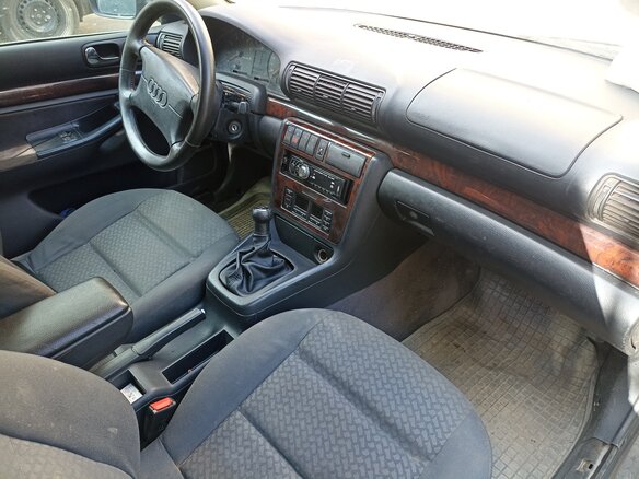 1996 Audi A4 I (B5), чёрный, 205000 рублей - вид 6