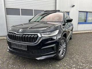 2023 Skoda Kodiaq I Рестайлинг, чёрный, 4183000 рублей, вид 1