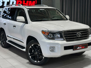 2014 Toyota Land Cruiser 200 Series Рестайлинг 1, белый, 3897000 рублей, вид 5